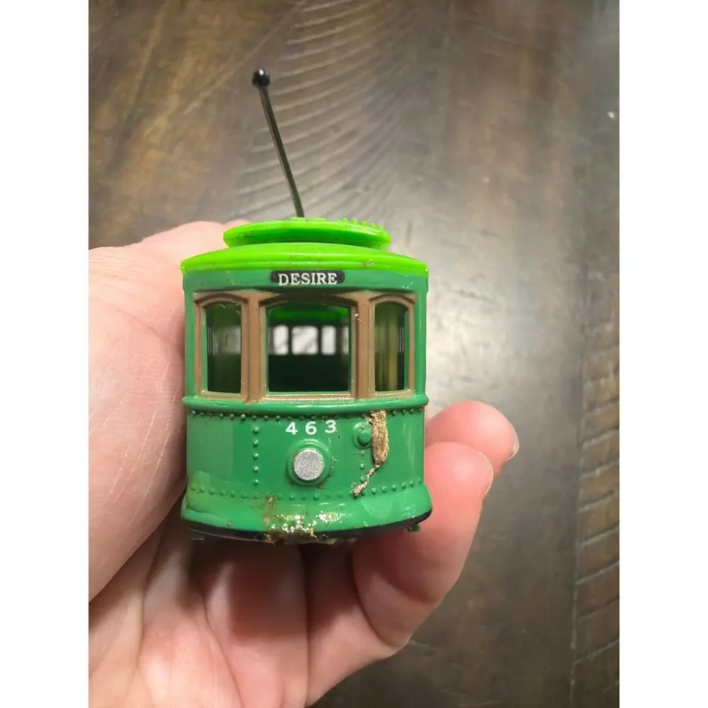 HO Scale Desire Street Trolley Car Non-Powered Green Streetcar Model Train Vtg